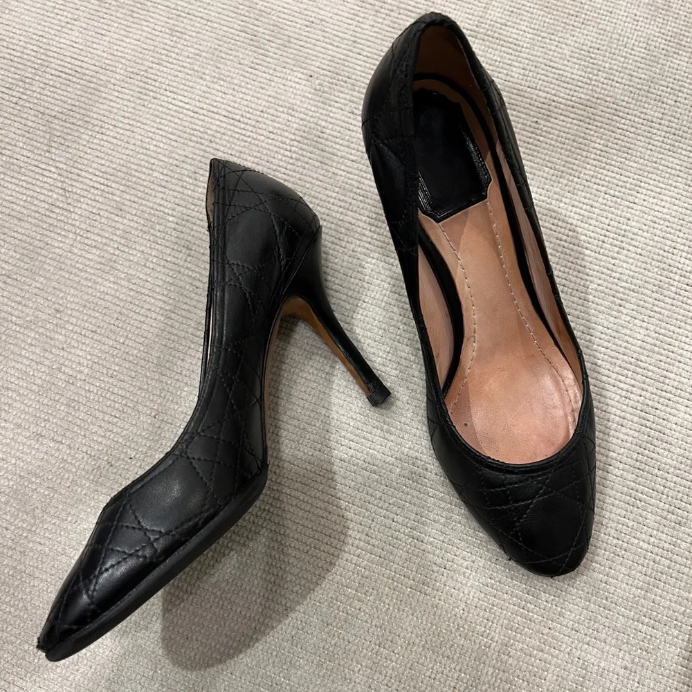 Dior Quilted Pump - Picture 3 of 12